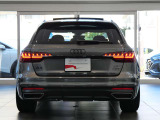 後続車両から長く見られるリヤスタイルも、Audiらしく上品で洗練されたデザインで見る人を惹きつけます。
