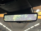 【デジタルインナーミラー】後席の大きな荷物や同乗者で後方が確認しづらい時でも安心!カメラが撮影した車両後方の映像をルームミラー内に表示。クリアな視界で状況の確認が可能です!