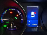 視認性に優れたメーターを採用しており、走行中でも車速や情報が分かりやすく表示されます。運転時の視線移動をむりのない範囲に抑え、快適で安心感のあるドライブをサポートします。
