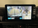 【マルチビューカメラ】周囲の状況を多彩なビューでナビ画面に表示します。駐車場や見通しの悪い交差点での安心感を高めます♪