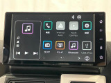 【9インチスマホ連携ディスプレイオーディオ】 対応しているスマホアプリを大画面で使えます!フルセグテレビやラジオの視聴、Bluetooth接続による音楽鑑賞、ハンズフリー通話なども利用可能です。