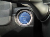 スマートキー装備車なので、キーを取り出さなくてもエンジン始動が可能です。