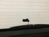 後方にもドライブレコーダーのカメラ(社外品)が付いています。前後両方でお車の周りを監視・記録いたします。