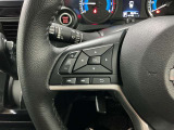 【ステアリングスイッチ】運転中に前方から目線をそらすことなくオーディオ等の操作が可能な便利機能!安心&快適なドライブを演出してくれます。