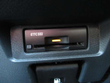 『ETC2.0』を装着しています♪♪ 有料道路での料金所の手間を省いて運転に集中できます♪♪ 車から離れる時はカードの抜き取りをお忘れなく♪♪