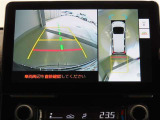 車両を上から見たような映像を映し出すパノラミックビューモニター付きです。