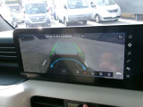 インビジブルフードビュー(軽初)車の下が見えます。