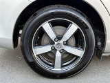 タイヤサイズは175/65R15!社外アルミホイール装着です!