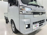 フォグランプ装着車です。暗い夜道の車両前方を明るく照らします