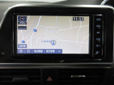 ナビは純正品。フルセグテレビ・CD・DVD・Bluetooth・ハンズフリー電話対応です。