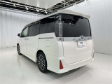 走りにこだわりながら収納力も持ち合わせたお車です。荷物を載せて軽快なドライブを楽しめますよ♪