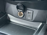 USB充電ポートがついています。