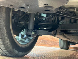 お車を安心してお乗りいただく為には、足回りの定期点検が欠かせません。サービスサポート(有償保証)では無料点検もご提供しており、安心のカーライフをお過ごしいただけるサポート体制が整っています。