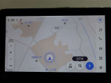 純正ナビを装備。タッチパネル式で使いやすく、お出かけもラクラクです。