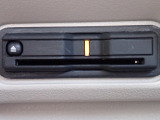 ■【ETC車載器】が装備されています。セットアップをしてお渡しとなり、ETCカードを差し込むだけで高速道路の利用が可能です。