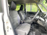 運転席シート廻りは使用感も少なく、良好な状態となっています。前オーナー様が丁寧に使っていたことがよくわかりますね。