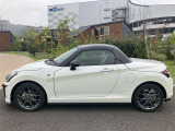 ご購入して頂いた車両は、ご納車前に、しっかり点検・整備してからの、ご納車になります。点検箇所は、エンジンオイル交換・ワイパーゴム・ブレーキ点検・調整・その他を確認のうえ、ご納車いたします。