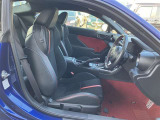 運転席・助手席です