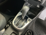 発進時から滑らかに加速する無段階変速のCVTはストップ&ゴーの多い街の中も快適です