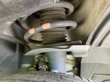 お車を安心してお乗りいただく為には、足回りの定期点検が欠かせません。サービスサポート(有償保証)では無料点検もご提供しており、安心のカーライフをお過ごしいただけるサポート体制が整っています。