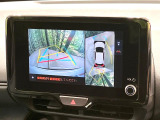 【パノラミックビューモニター】専用のカメラにより、上から見下ろしたような視点で360度クルマの周囲を確認することができます☆死角部分も確認しやすく、狭い場所での切り返しや駐車もスムーズに行えます。