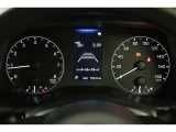 マルチインフォメーションディスプレイ付きのメーターです!エコ運転へ導く多彩な情報を表示してくれます。