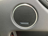 【MERIDIANサラウンドサウンドシステム メーカーop価格￥30000】低音から高音までをクリアに再現し車内に臨場感溢れる音響空間を提供致します。