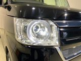 LEDヘッドライトで夜道も安心!
