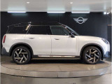 ☆MINIの車の始まりは大人四人がギリギリ乗れるコンパクトな車です!!今となっては3ナンバーですが、もともとは5ナンバーの車でした!!