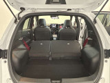 シートをすべて倒すとこんなに広々。たくさん荷物を積めます。これだけのスペースであればかなりの荷物が載せられます!