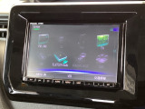 ナビ機能だけでなく、フルセグ、Bluetooth、DVDとCD再生などのオーディオ機能がついています!