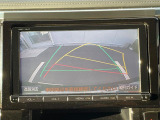 【バックカメラ】駐車時に後方がリアルタイム映像で確認できます。大型商業施設や立体駐車場での駐車時や、夜間のバック時に大活躍!運転スキルに関わらず、今や必須となった装備のひとつです!