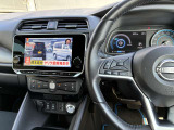 ハンドル周りには車両状態の確認やナビ操作が可能なステアリングスイッチを完備♪