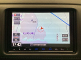 ナビゲーションはフルセグTV対応のGathers純正メモリーナビを搭載しています。Bluetoothオーディオ機能がありますので、スマートフォンなどの音楽も再生できます。