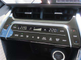 オートエアコンで車内はいつでも快適です♪