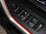 電動格納式ドアミラー・パワーウインドウを装備しています。
