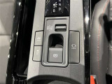 シフト連動パーキングブレーキ&オートブレーキホールド機能付きで運転が快適に&hellip;♪