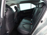 ゆとりある広々とした車内空間は、ドライブを始め買い物やレジャーなど、幅広く活躍します。一人でもみんなとでもお出かけを楽しみましょう!