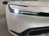LEDヘッドライトです。デザイン性がよくとても明るいので、夜間の走行や悪天候でも安心です。しかも長寿命!