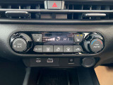 オートエアコンでシートヒーターが付いています。