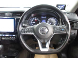 運転が楽しくなる明るく開放的な運転席まわりです。プロパイロットで高速など運転支援で疲れを軽減してくれます!