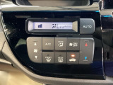 オートエアコンで、毎日のドライブを快適に。温度、風量を自動で調整し、理想的な車内環境を提供します。