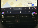 デュアルエアコンとは、運転席と助手席で、個別に温度設定ができる機能です。気温の感じ方は、人それぞれ違うもの。乗る人に優しい機能ですね。