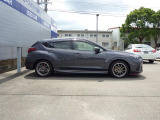 独自のクリーニング基準を設定し、全国どこのSUBARUディーラーでもクオリティの高い中古車をお選びいただけます。