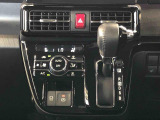 温度を設定すれば、自動で車内の温度管理をしてくれる優れものです♪ATミッションで運転楽々