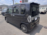 入庫時に走行チェックを行っており、納車前にはディーラーにて点検整備を実施した上で納車させていただきますのでご安心ください。