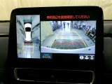 車庫入れなどでバックする際に後方確認ができて便利です。車庫入れ苦手な人もこれで安心!!