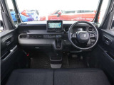 【インパネ周り】運転しやすいインパネ周りです!見やすいレイアウトで快適なドライブをサポートします!