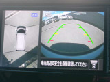 まるで上空から見下ろしているような感じで駐車が楽にできるインテリジェントアラウンドビューモニター!幅寄せが苦手な方でもサイドビューで確認することができますよ♪
