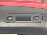 【パワーバックドア】スマートキーや運転席のボタンを押すだけでリアゲートが自動で開閉します!荷物を持っている時や、高い位置にあるバックドアを閉める際に便利な機能です♪